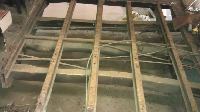 Cargo floor removed