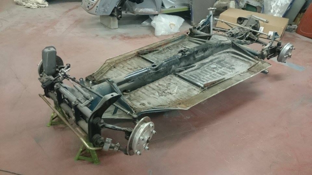 Removed body from chassis ready for blasting